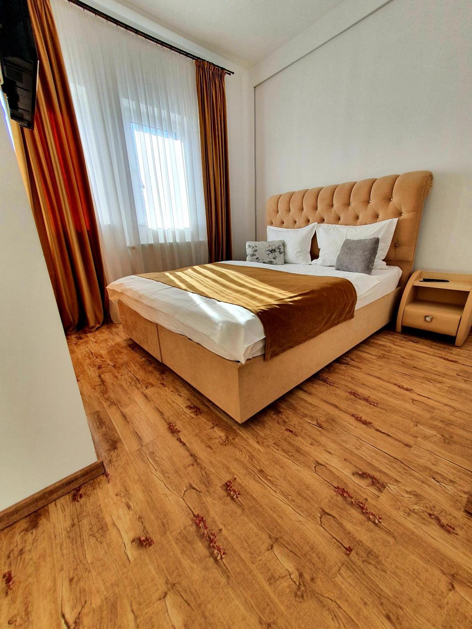 Laura Apartments Синая Экстерьер фото